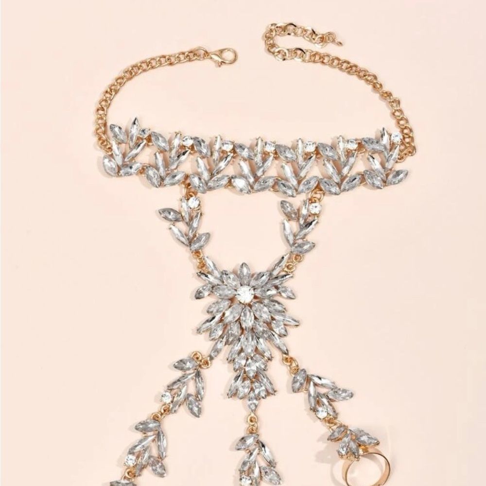 😊 5 FOR 15 😊 Rhinestone Gypsy Mitten - Picture 3 of 3